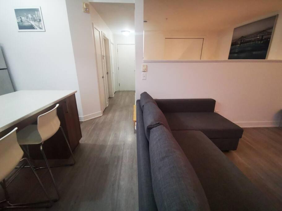 Ferienwohnung Lovely Studio In Longueuil, Near Downtown Montreal Exterior foto